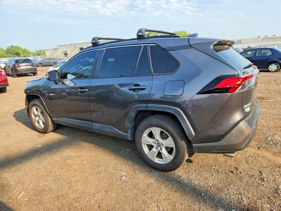 Photo 2 from auction – 2019 TOYOTA RAV4 with VIN JTMP1RFV6KJ015733