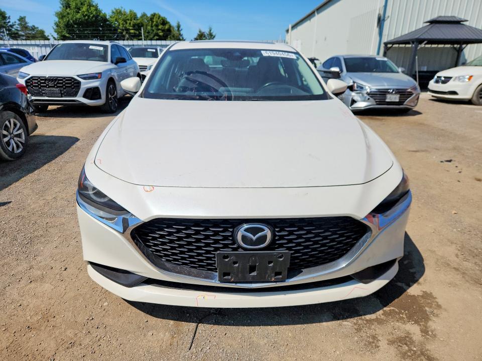 Photo 5 from auction – 2019 MAZDA 3 with VIN JM1BPBDM9K1147475
