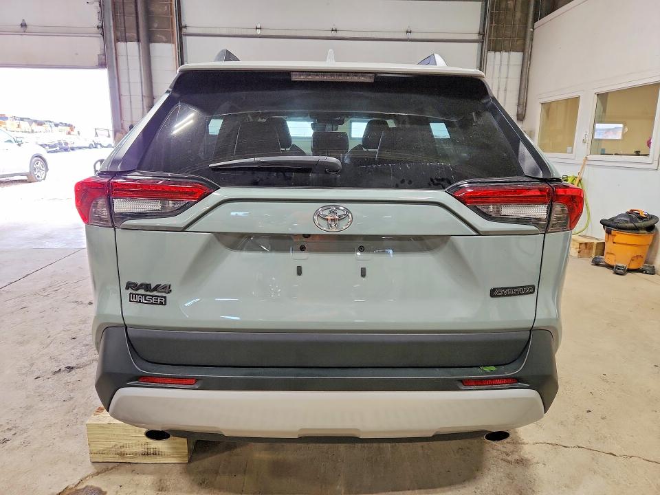 Photo 6 from auction – 2023 TOYOTA RAV4 with VIN 2T3J1RFV6PW342308