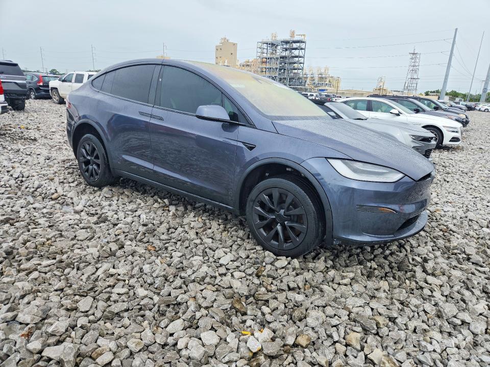 Photo 4 from auction – 2022 TESLA MODEL X with VIN 7SAXCBE54NF330371