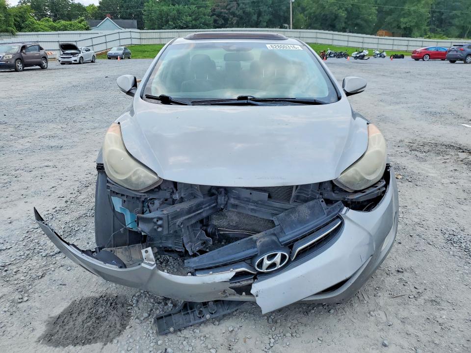 Photo 5 from auction – 2013 HYUNDAI ELANTRA with VIN KMHDH4AE7DU856255