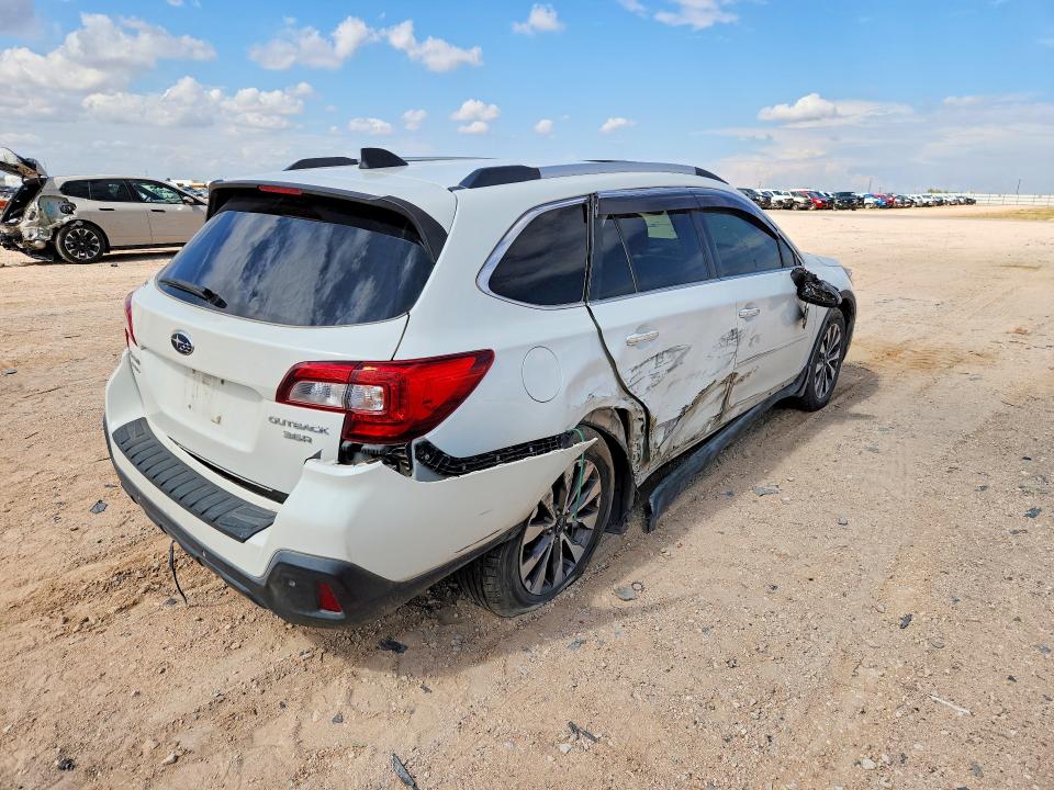 Photo 3 from auction – 2018 SUBARU OUTBACK with VIN 4S4BSETC5J3231283