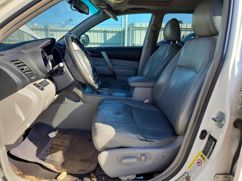 Photo 7 from auction – 2011 TOYOTA HIGHLANDER with VIN 5TDZK3EHXBS046338