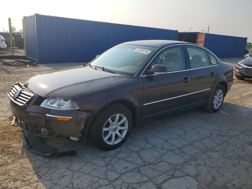 VOLKSWAGEN PASSAT 2004 with VIN WVWPD63B14E165308 - Photo from auction