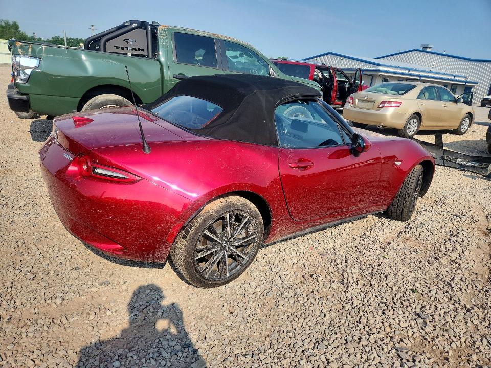 Photo 3 from auction – 2024 MAZDA MX-5 MIATA with VIN JM1NDAD73R0604730