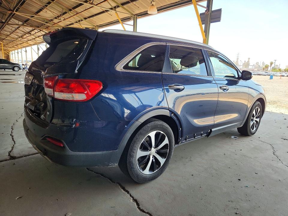 Photo 3 from auction – 2016 KIA SORENTO with VIN 5XYPH4A59GG001144