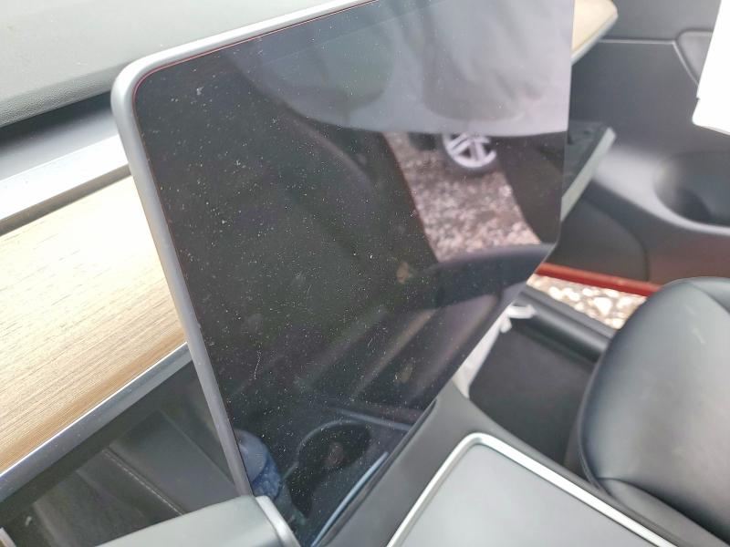 Foto 9 de la subasta – 2022 TESLA MODEL Y con VIN 7SAYGDEF8NF382387
