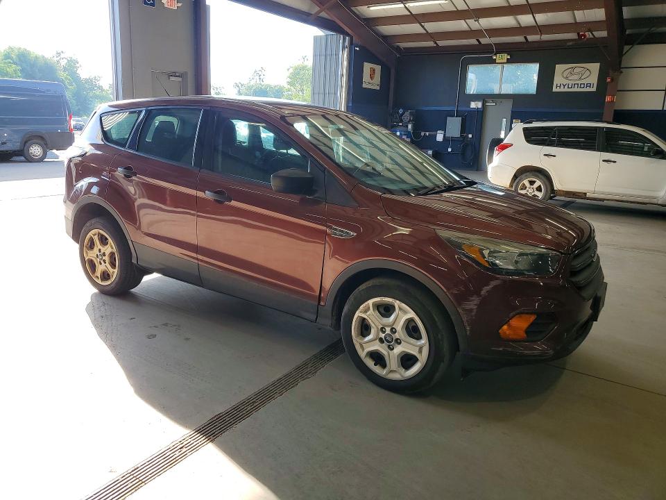 Photo 4 from auction – 2018 FORD ESCAPE with VIN 1FMCU0F72JUA49471