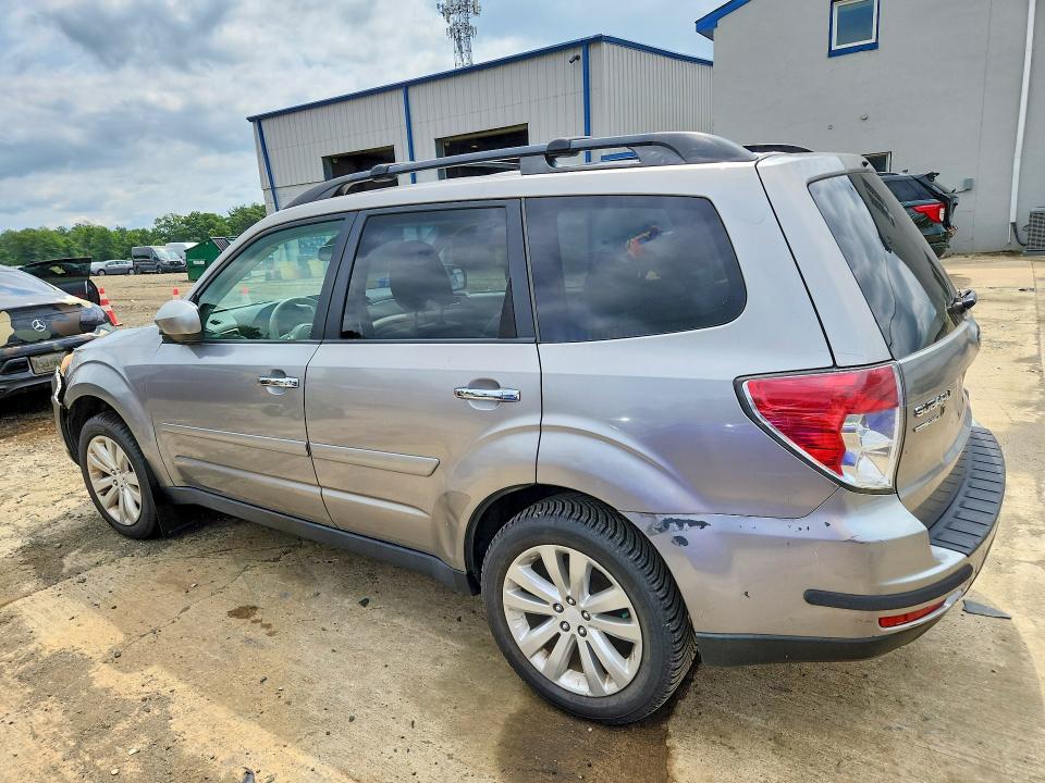 Photo 2 from auction – 2011 SUBARU FORESTER with VIN JF2SHBDC6BH763843