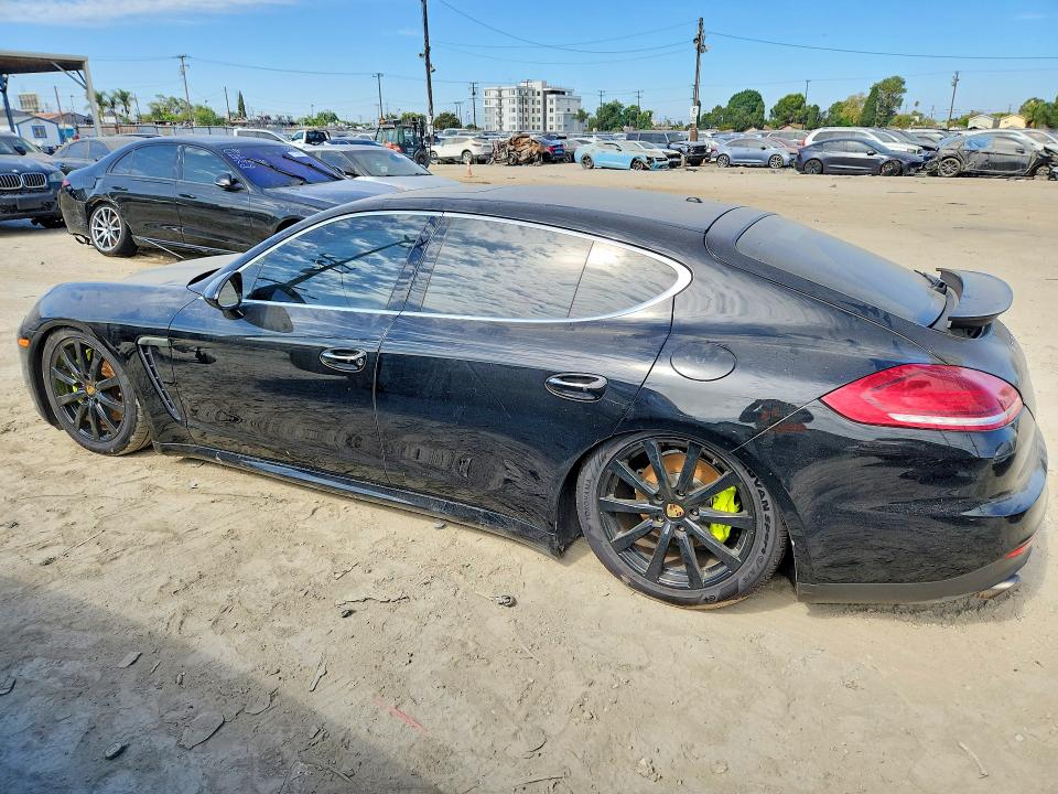 Photo 2 from auction – 2015 PORSCHE PANAMERA with VIN WP0AD2A70FL040716