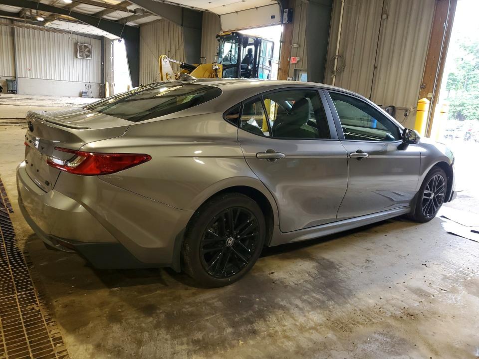 Photo 3 from auction – 2025 TOYOTA CAMRY with VIN 4T1DAACK0SU626222