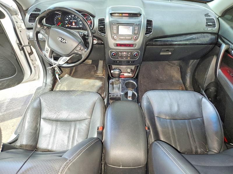 Photo 8 from auction – 2015 KIA SORENTO with VIN 5XYKUDA7XFG562698