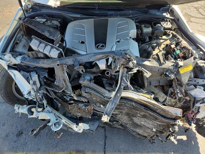 Photo 11 from auction – 2002 LEXUS LS with VIN JTHBN30F420079934