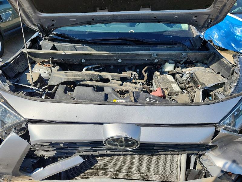 Photo 12 from auction – 2021 TOYOTA RAV4 with VIN 2T3P1RFV7MC158986