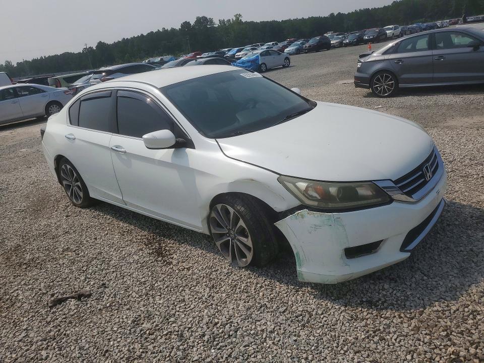 Photo 4 from auction – 2015 HONDA ACCORD with VIN 1HGCR2F53FA102284