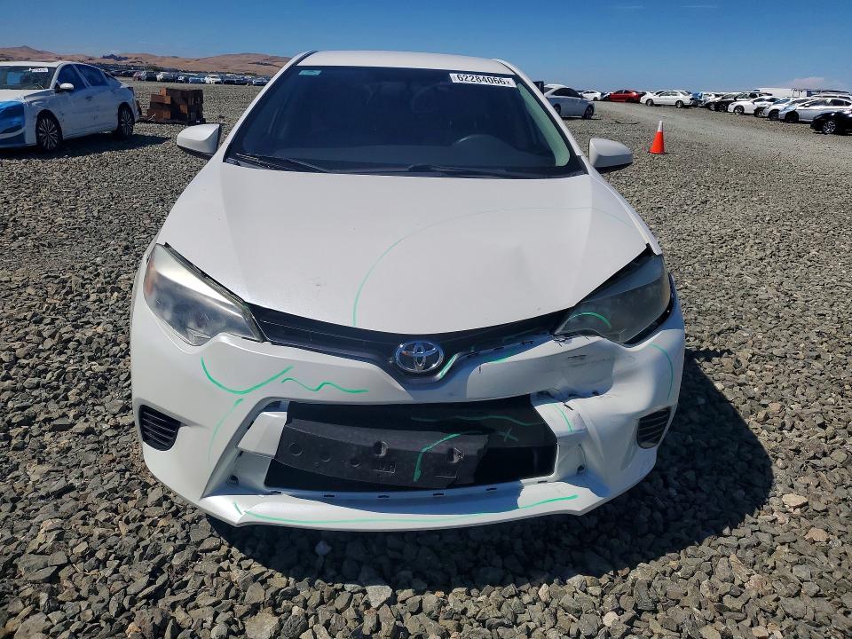 Photo 5 from auction – 2015 TOYOTA COROLLA with VIN 5YFBPRHEXFP262745