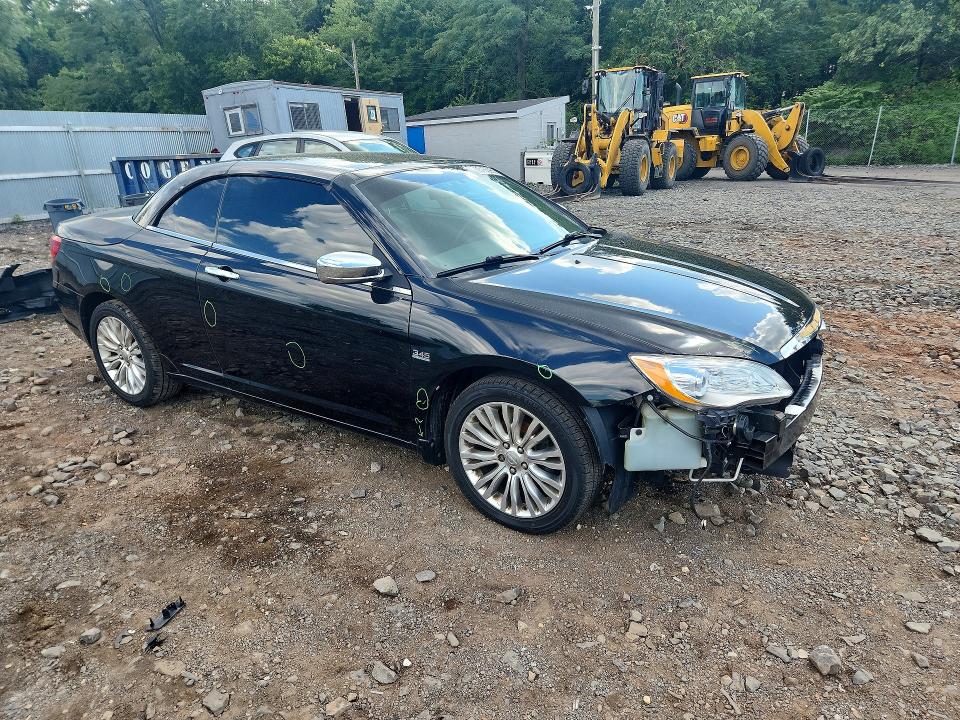 Photo 4 from auction – 2013 CHRYSLER 200 with VIN 1C3BCBFG1DN685011