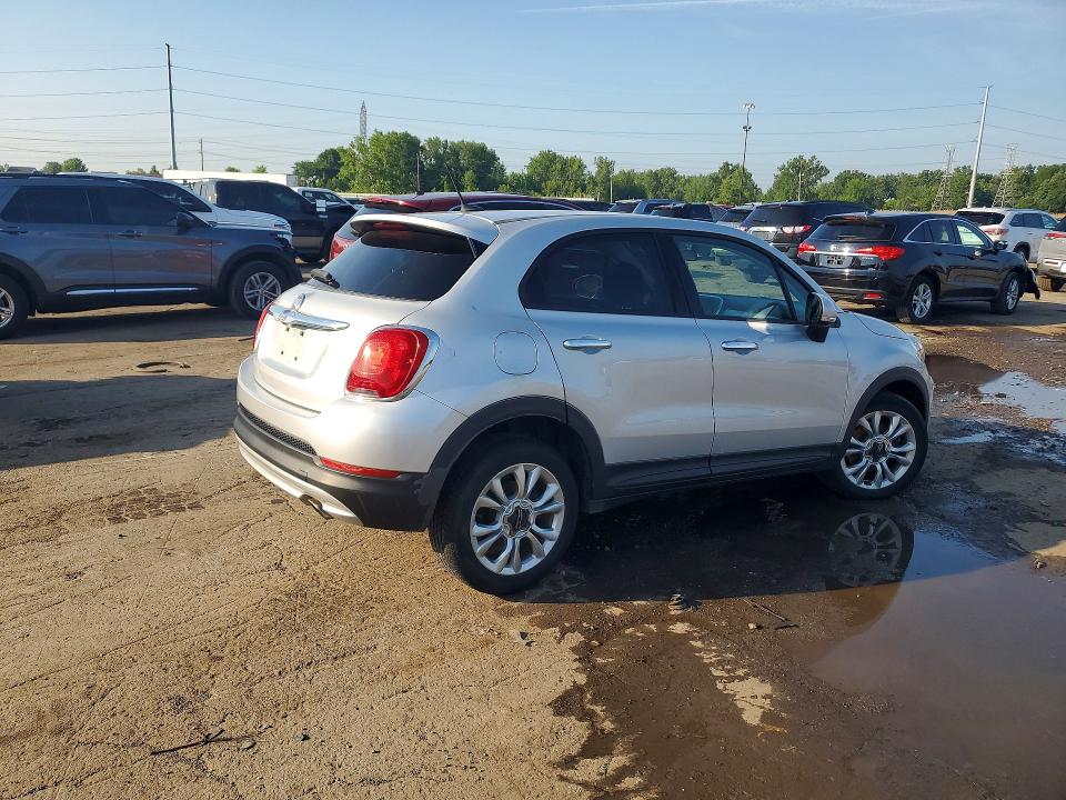 Photo 3 from auction – 2016 FIAT 500X with VIN ZFBCFXBT9GP373361