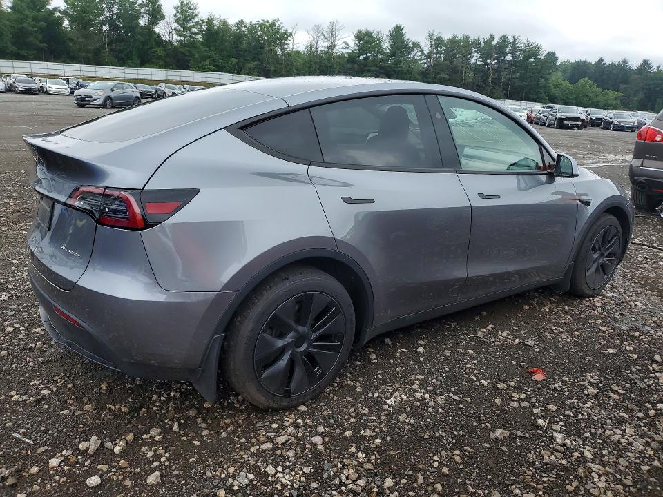 Photo 3 from auction – 2025 TESLA MODEL Y with VIN 7SAYGDEEXSF262061