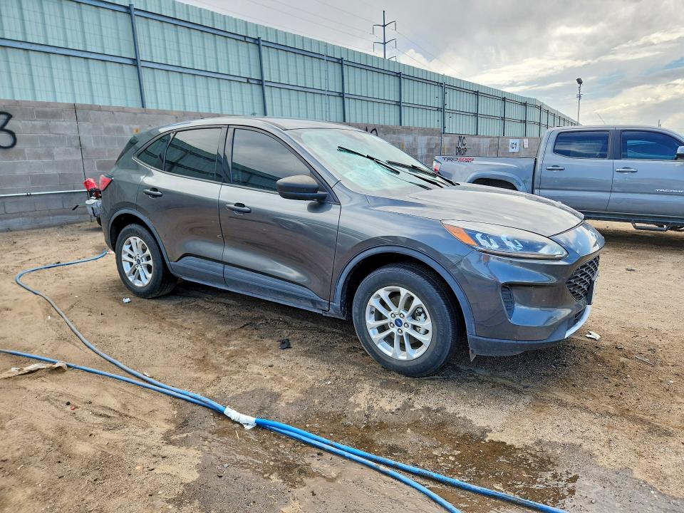 Photo 4 from auction – 2020 FORD ESCAPE with VIN 1FMCU9F64LUC40727