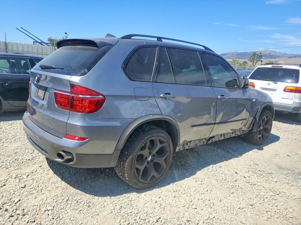 Photo 3 from auction – 2012 BMW X5 with VIN 5UXZW0C58C0B90181