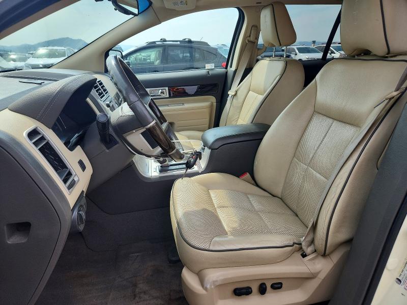 Photo 7 from auction – 2008 LINCOLN MKX with VIN 2LMDU88C68BJ15523