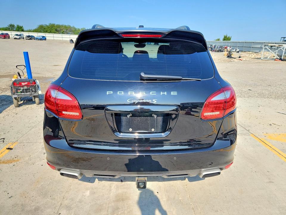 Photo 6 from auction – 2014 PORSCHE CAYENNE with VIN WP1AB2A2XELA55263