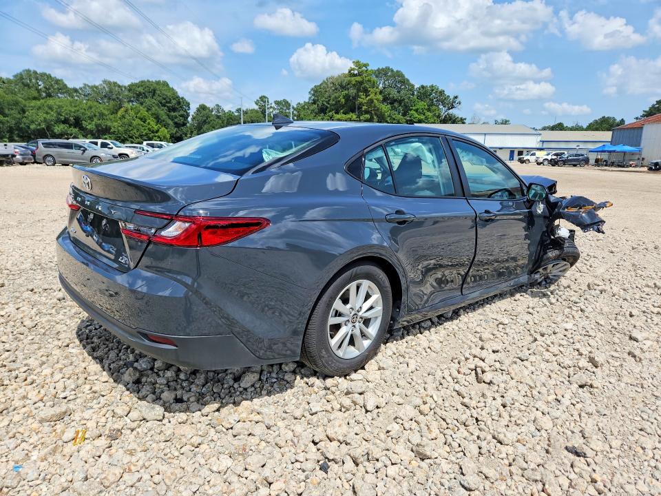 Photo 3 from auction – 2026 TOYOTA CAMRY with VIN 4T1DAACK6TU304802