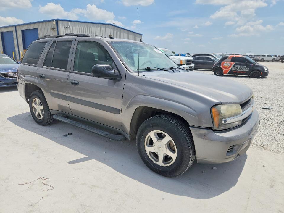 Photo 4 from auction – 2005 CHEVROLET TRAILBLAZER with VIN 1GNDS13S452376542