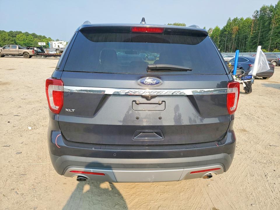 Photo 6 from auction – 2017 FORD EXPLORER with VIN 1FM5K7D8XHGB27460