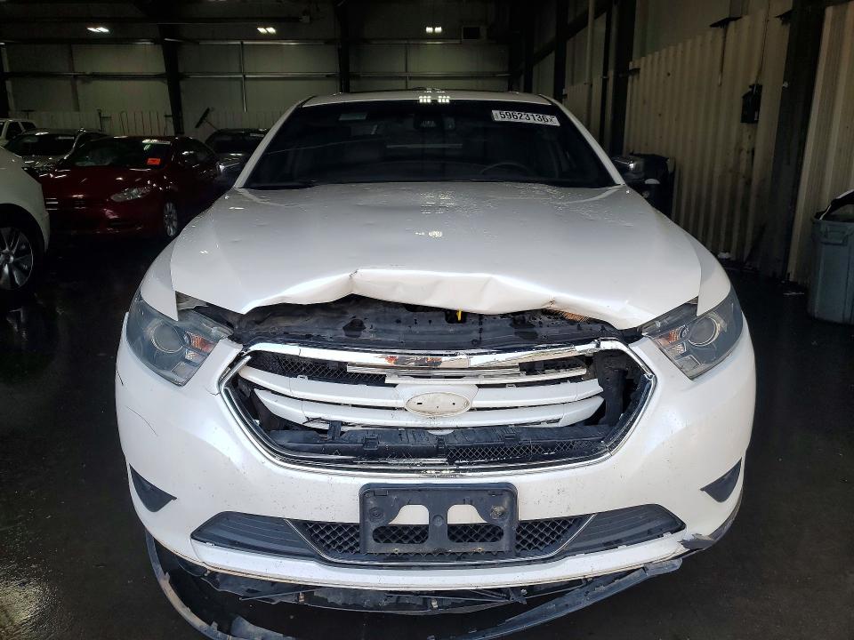 Photo 5 from auction – 2015 FORD TAURUS with VIN 1FAHP2F81FG116093