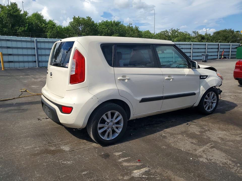 Photo 3 from auction – 2013 KIA SOUL with VIN KNDJT2A55D7774761