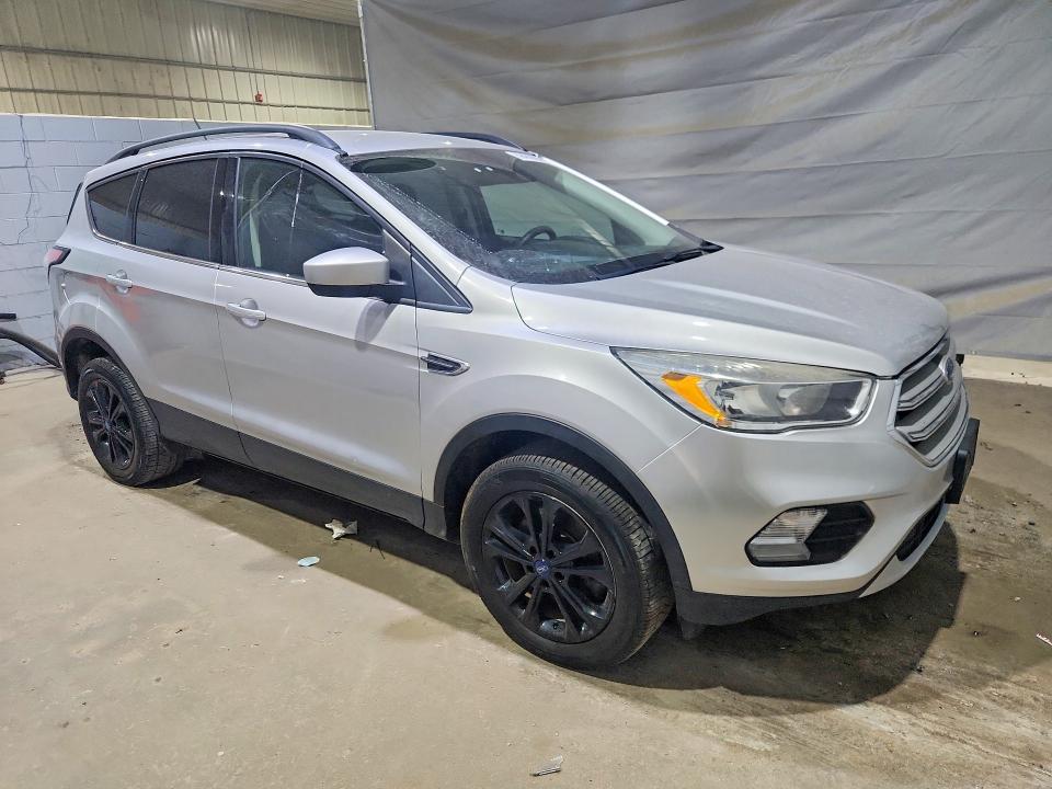 Photo 4 from auction – 2018 FORD ESCAPE with VIN 1FMCU9GD8JUB06135