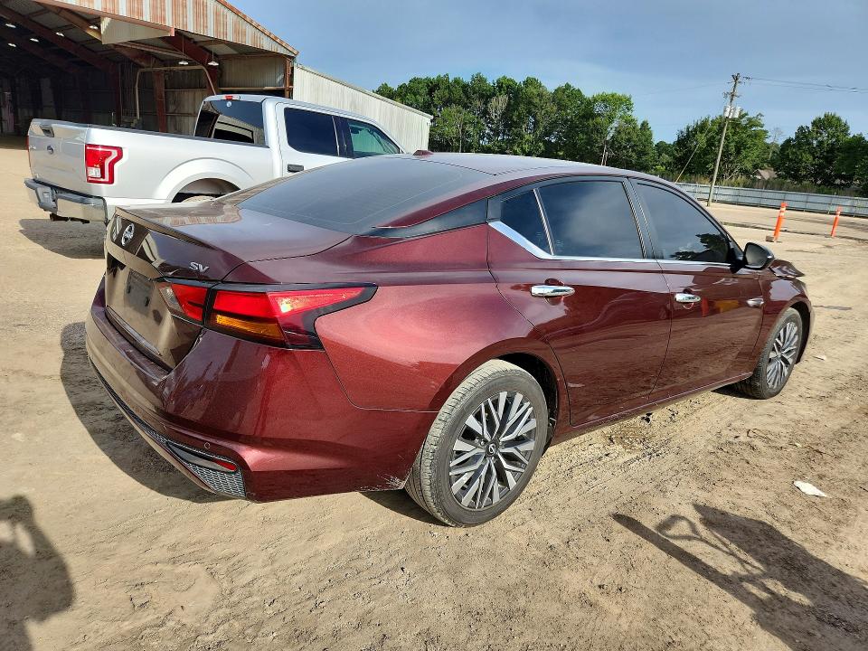 Photo 3 from auction – 2024 NISSAN ALTIMA with VIN 1N4BL4DV9RN308240