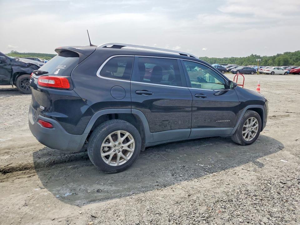 Photo 3 from auction – 2017 JEEP CHEROKEE with VIN 1C4PJLCB0HW667878