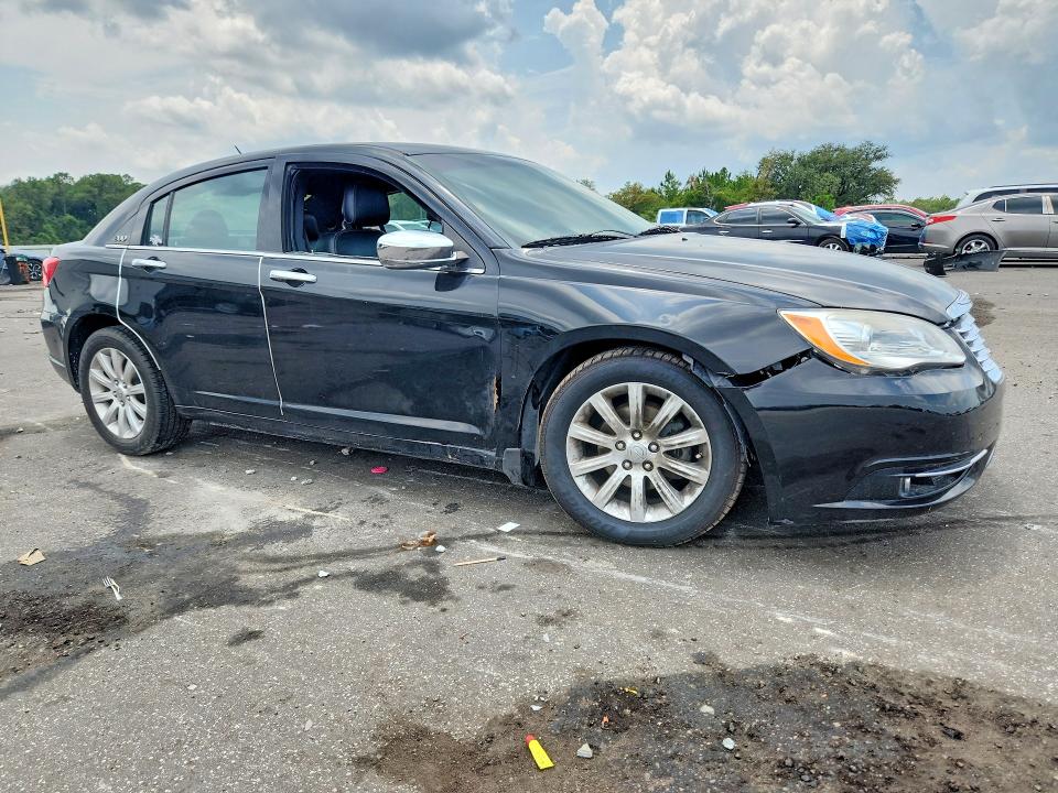 Photo 4 from auction – 2013 CHRYSLER 200 with VIN 1C3CCBCG7DN738206