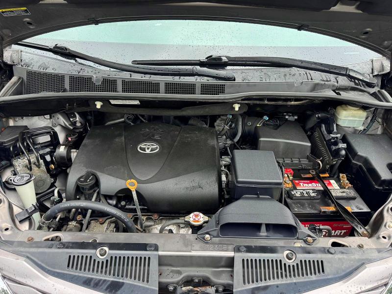 Photo 7 from auction – 2017 TOYOTA SIENNA with VIN 5TDKZ3DC2HS788793