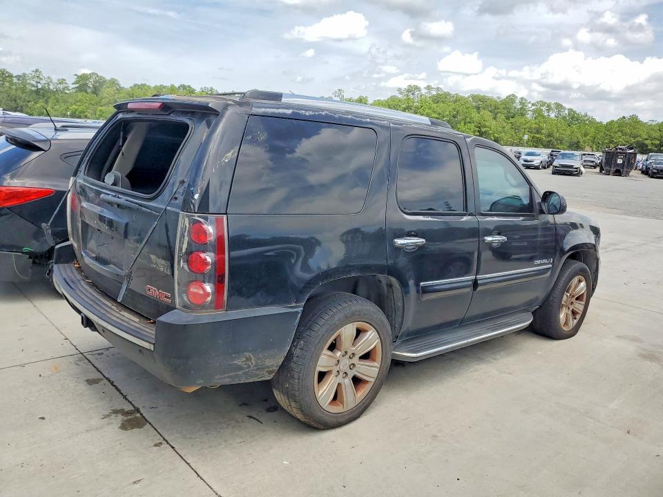 Photo 3 from auction – 2007 GMC YUKON with VIN 1GKFK63837J183735