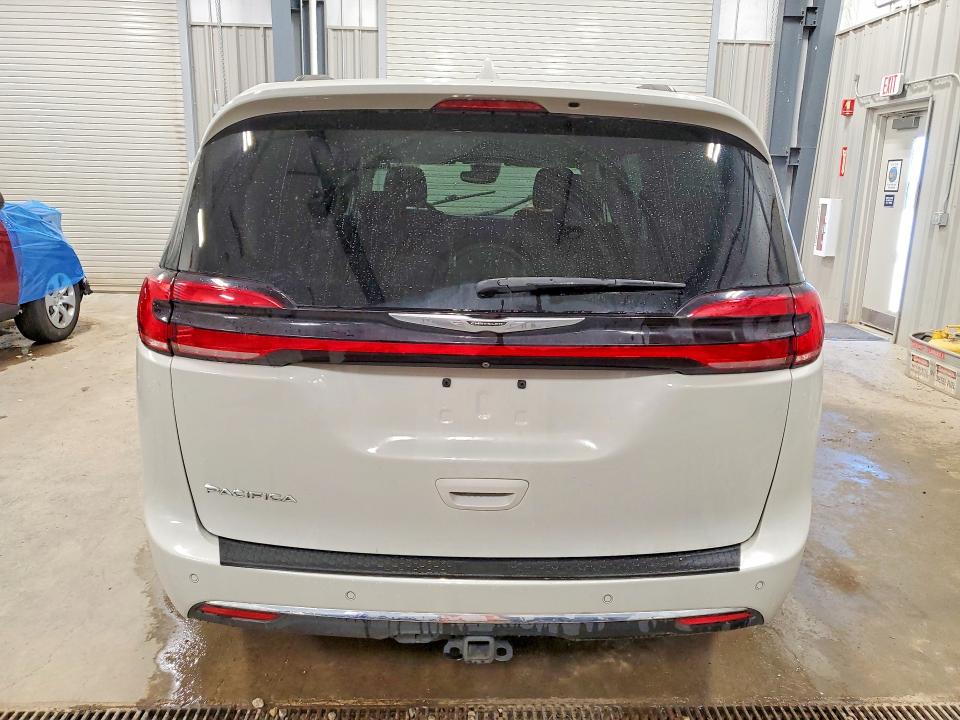 Photo 6 from auction – 2021 CHRYSLER PACIFICA with VIN 2C4RC1FG2MR560719