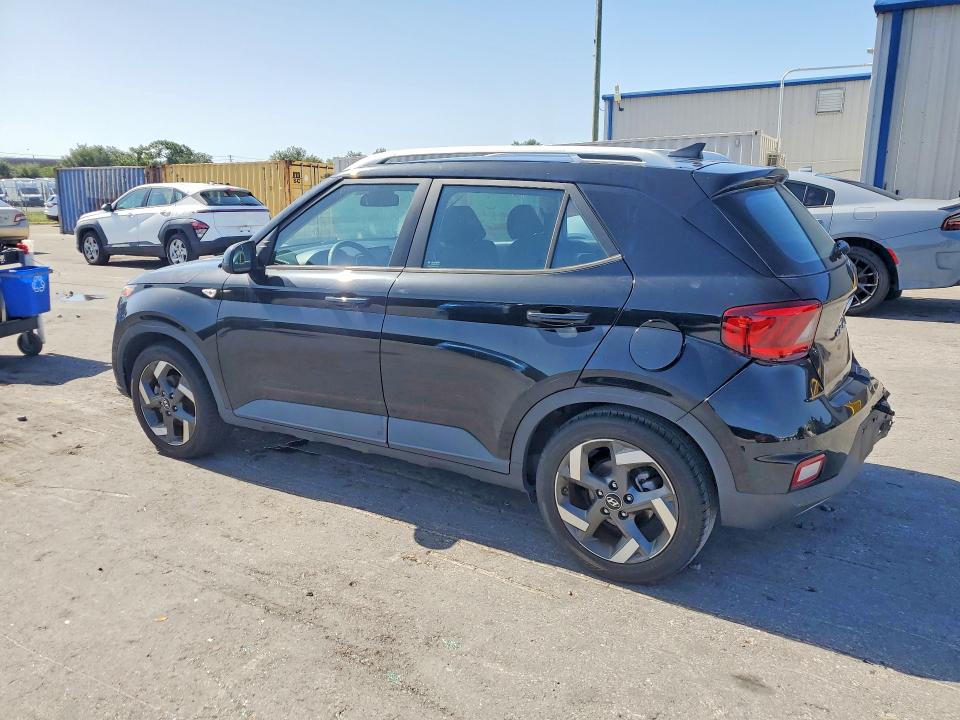 Photo 2 from auction – 2022 HYUNDAI VENUE with VIN KMHRC8A3XNU200174