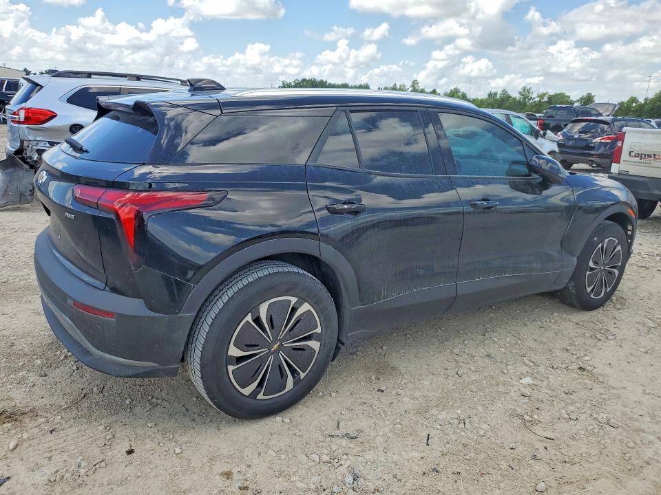 Photo 3 from auction – 2024 CHEVROLET BLAZER with VIN 3GNKDBRJ3RS265061