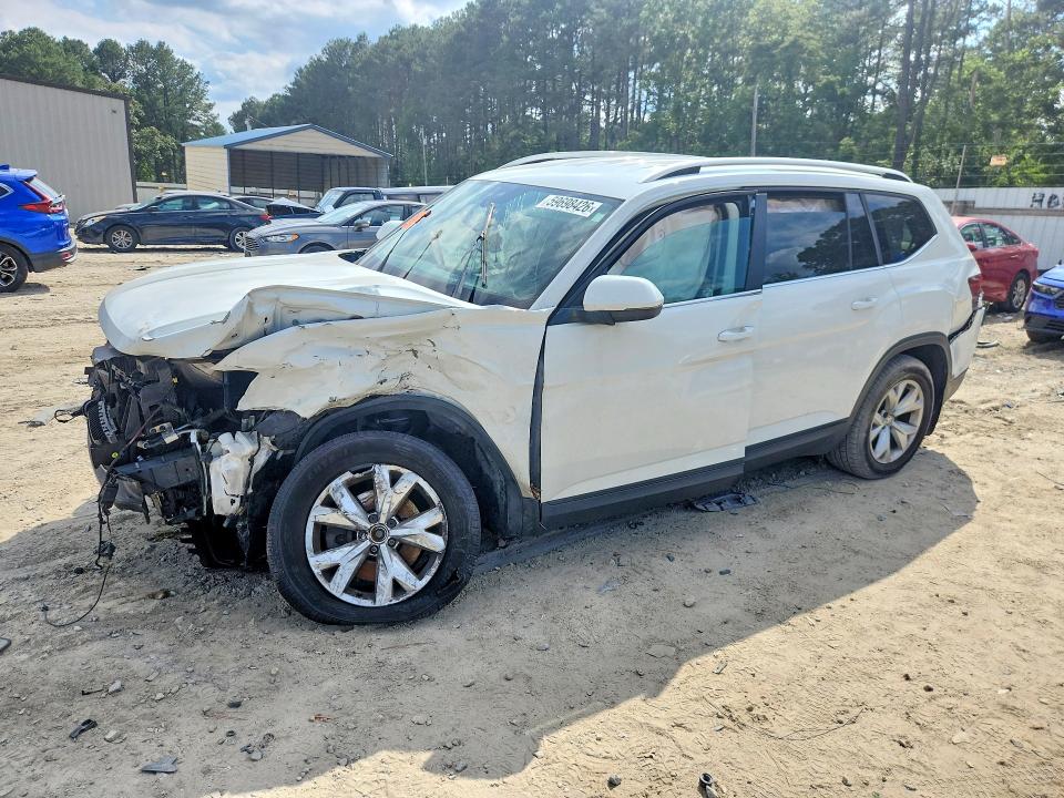 VOLKSWAGEN ATLAS 2018 with VIN 1V2DR2CA2JC533537 - Photo from auction