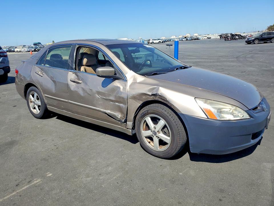 Photo 4 from auction – 2003 HONDA ACCORD with VIN JHMCM56613C024139