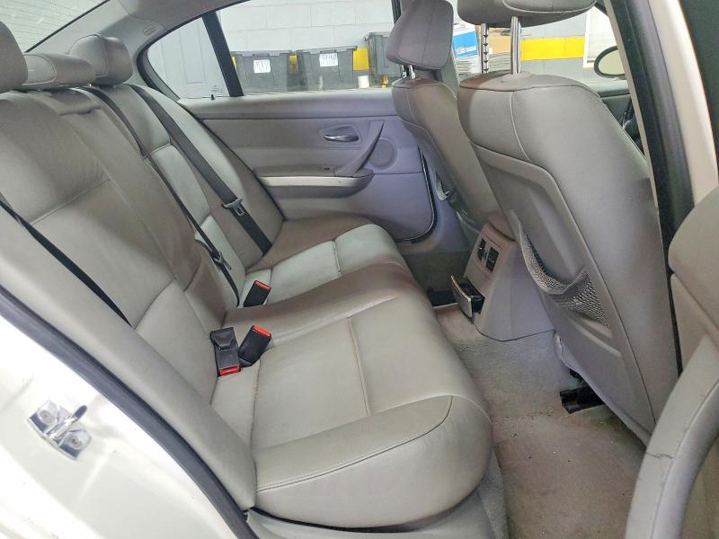 Photo 10 from auction – 2006 BMW 330 with VIN WBAVB33556PS15931