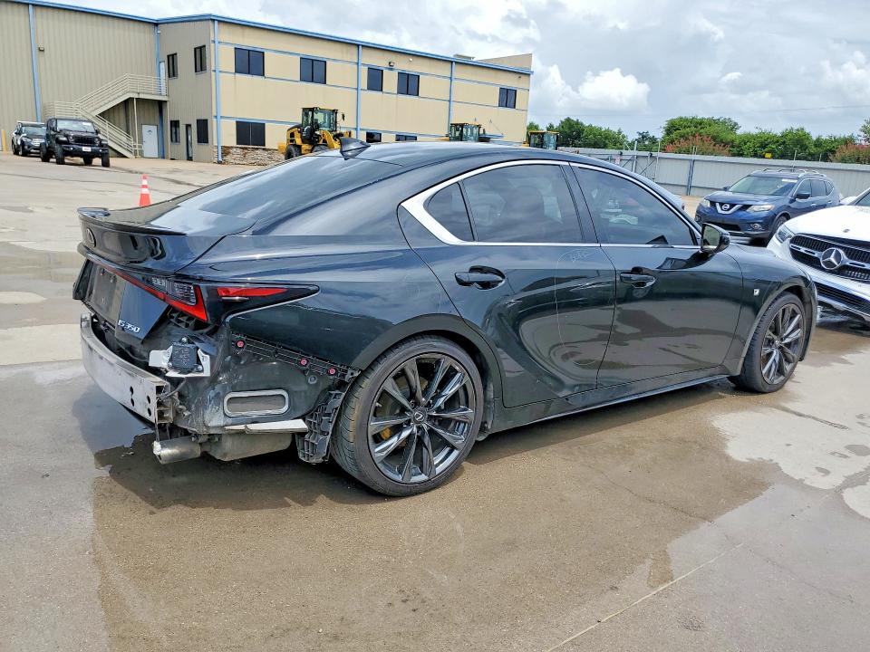 Photo 3 from auction – 2021 LEXUS IS with VIN JTHGZ1B28M5041119