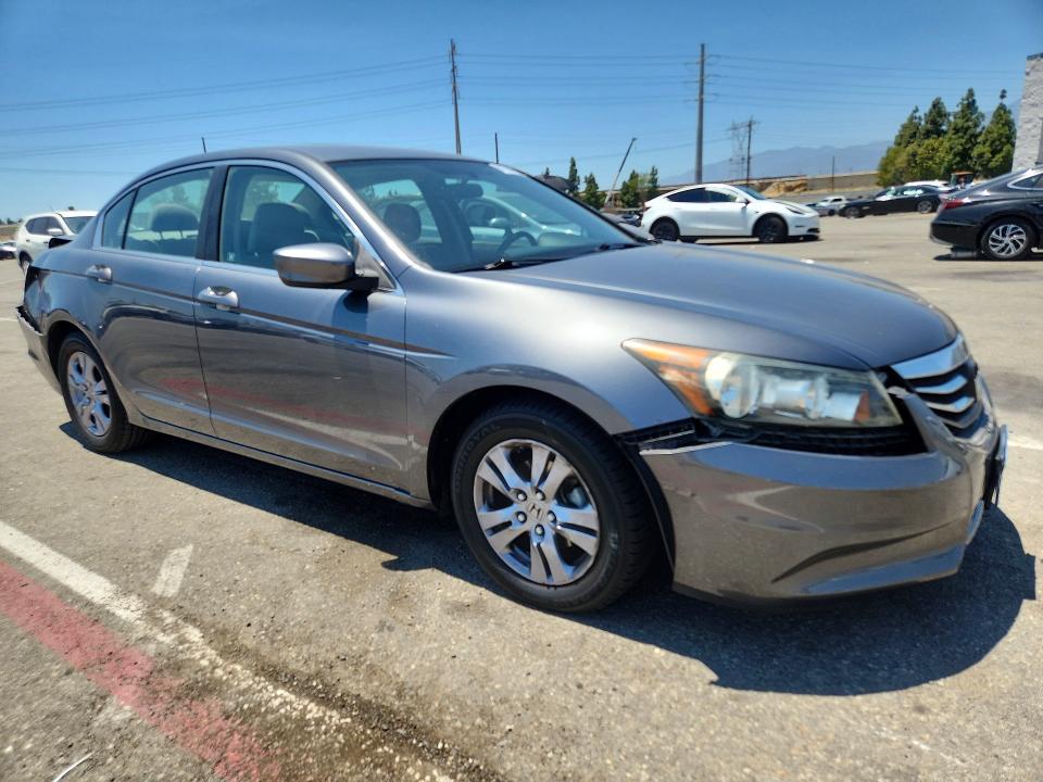 Photo 4 from auction – 2012 HONDA ACCORD with VIN 1HGCP2F48CA047808