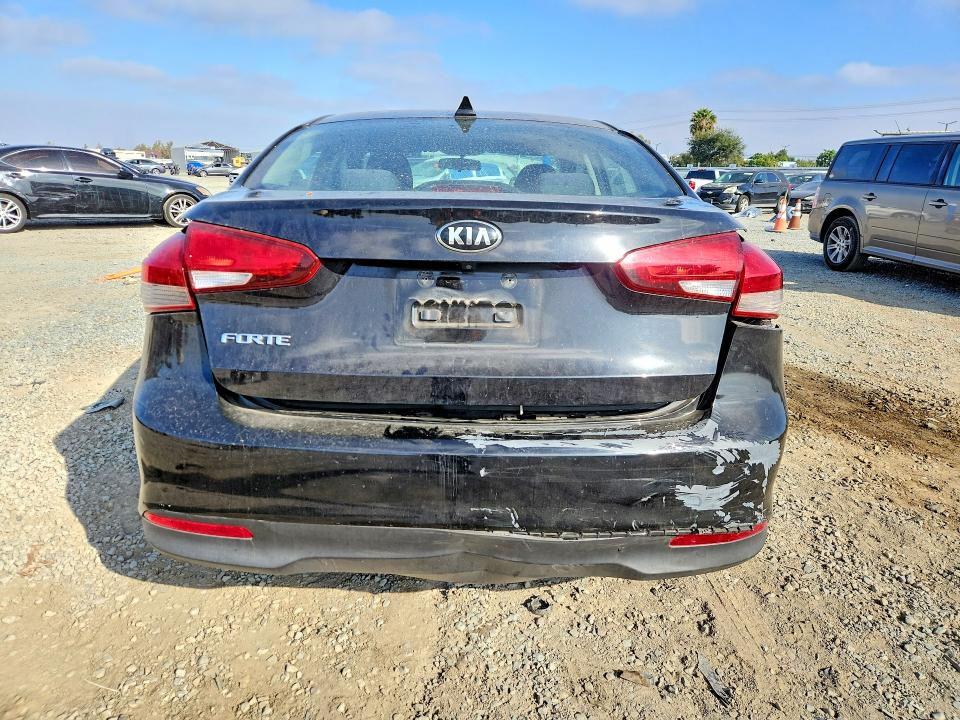 Photo 6 from auction – 2018 KIA FORTE with VIN 3KPFL4A78JE247649