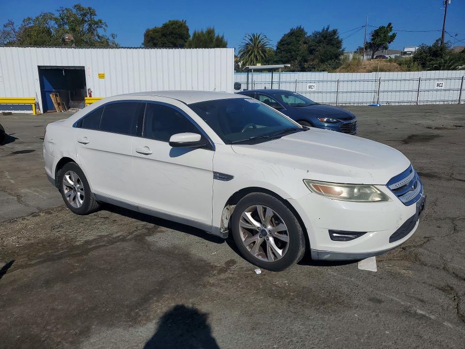 Foto 4 de la subasta – 2010 FORD TAURUS con VIN 1FAHP2EW5AG158260