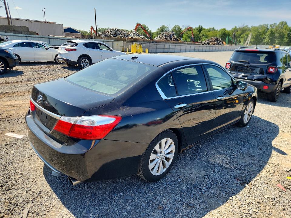 Photo 3 from auction – 2013 HONDA ACCORD with VIN 1HGCR2F84DA004257