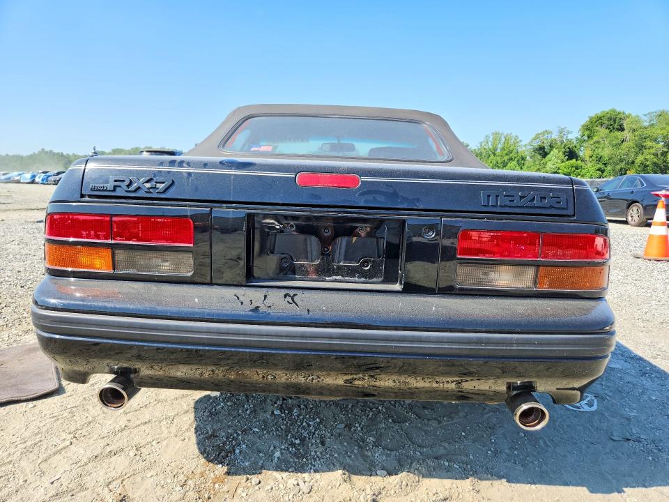 Photo 6 from auction – 1988 MAZDA RX7 with VIN JM1FC3512J0101238